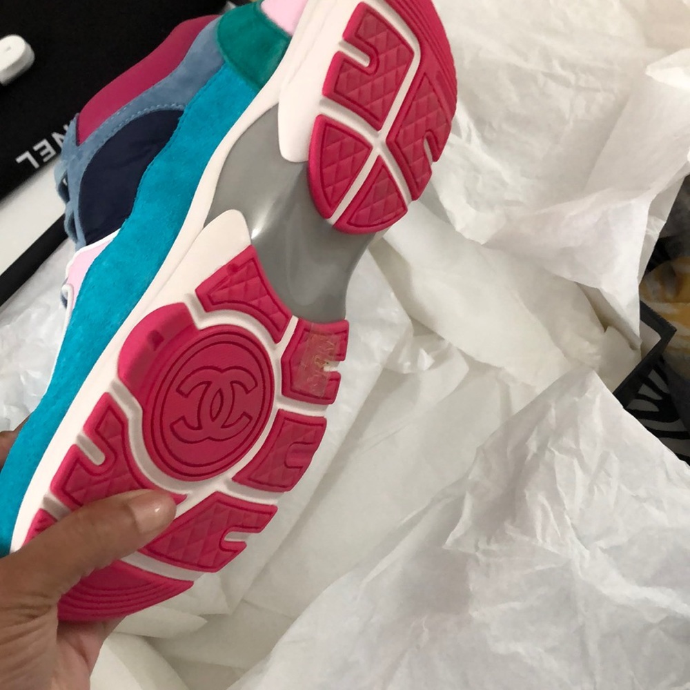 brand new size 37.5 Chanel’s - Picture 4 of 5